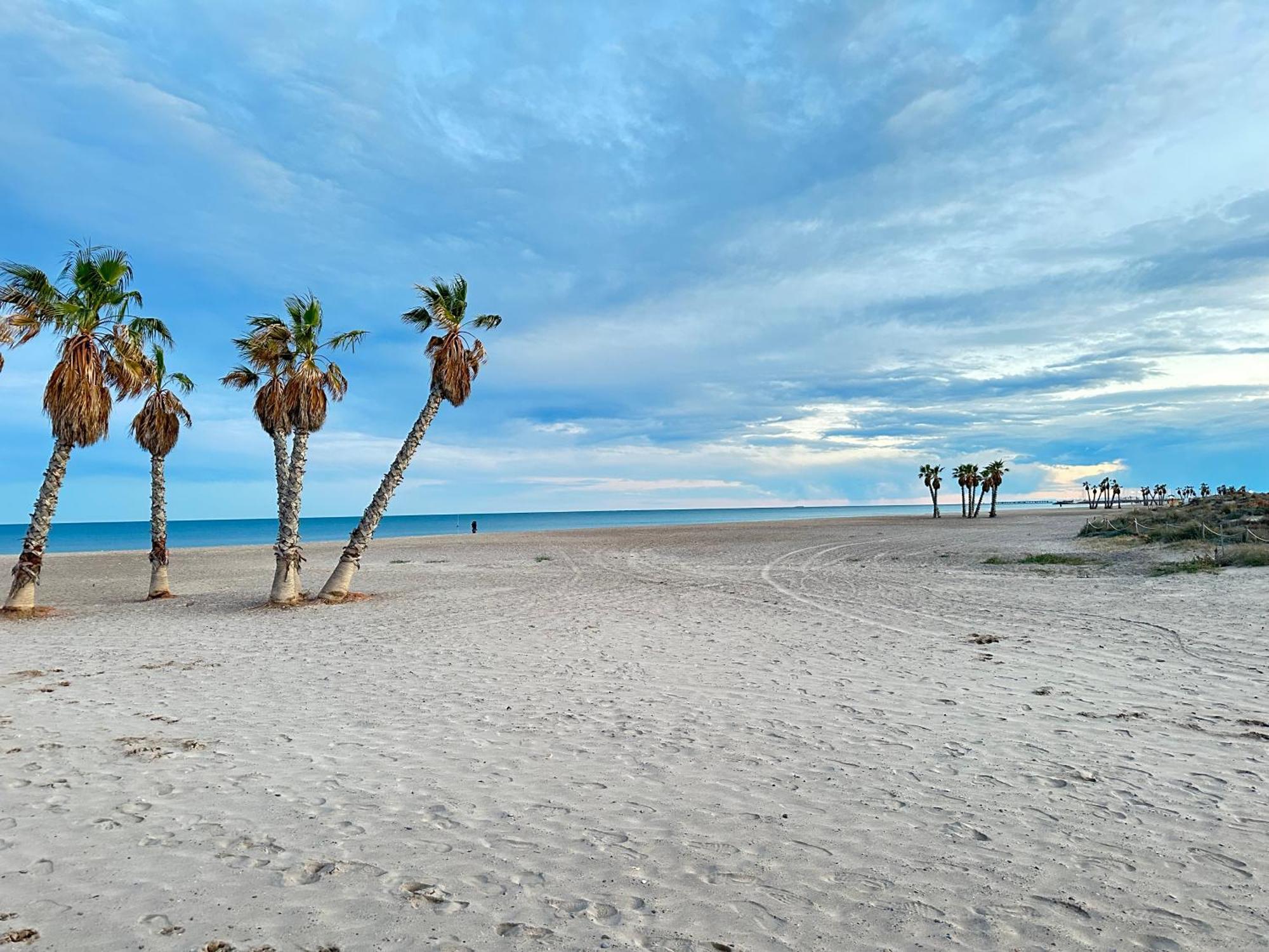 Apartamentos Canet Al Mar. كانيت ذي بيرينغير المظهر الخارجي الصورة