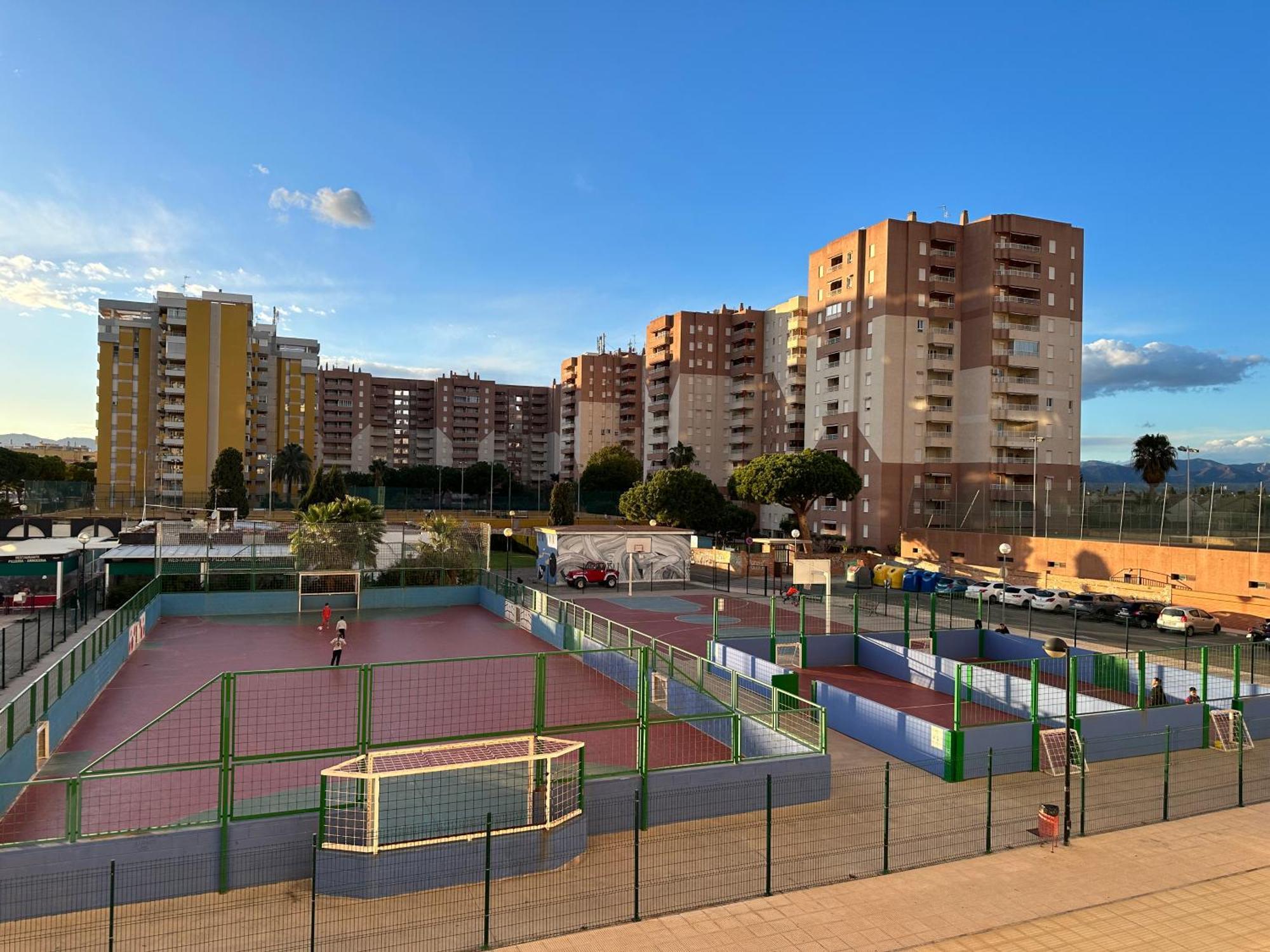 Apartamentos Canet Al Mar. كانيت ذي بيرينغير المظهر الخارجي الصورة