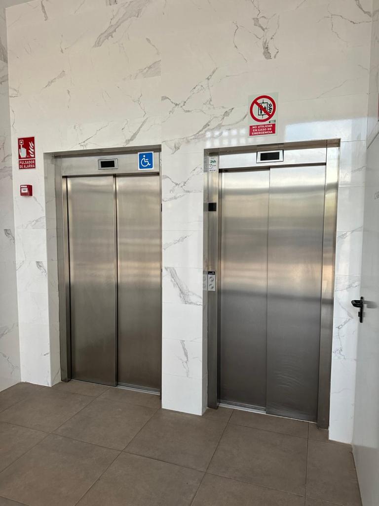 Apartamentos Canet Al Mar. كانيت ذي بيرينغير المظهر الخارجي الصورة
